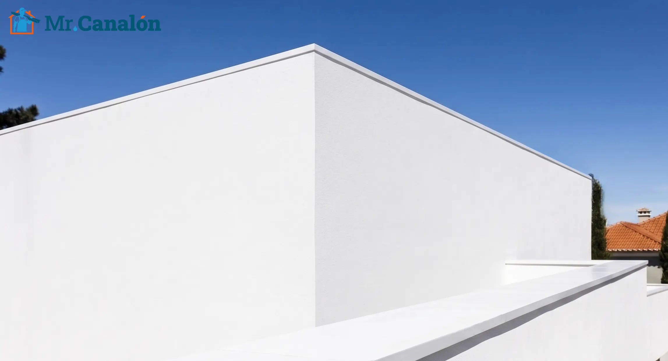 ¿Qué es una albardilla o cubremuros de aluminio y por qué la necesitas en tu terraza?